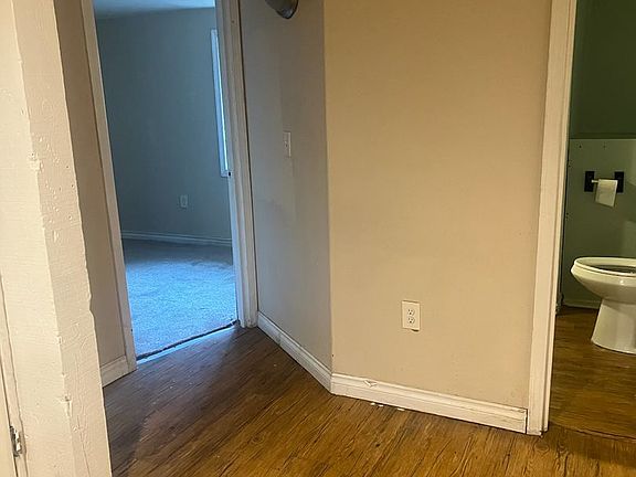 4th image of 815 E 8th Ave #3