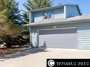 1058 Surrey Ct, Casper, WY 82609