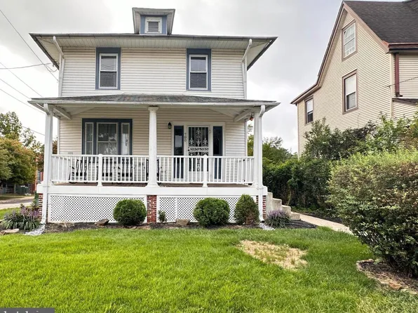 700 10th Ave, Prospect Park, PA 19076