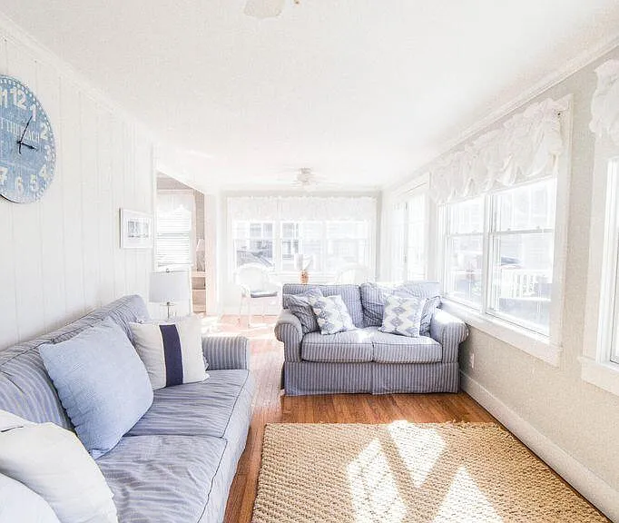 413 Main Ave — Photo 2