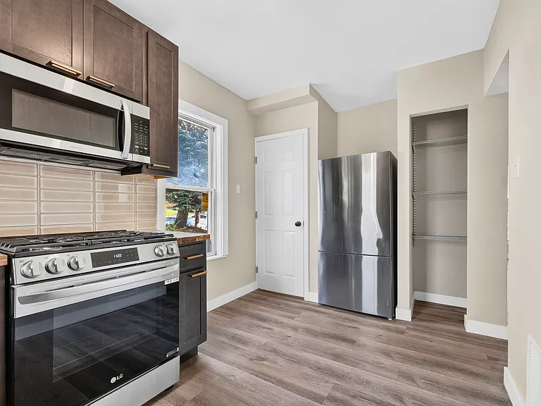 4323 Bingham Ave — Photo 12