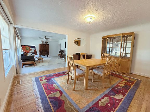 5th image of 11016 NE Fargo St
