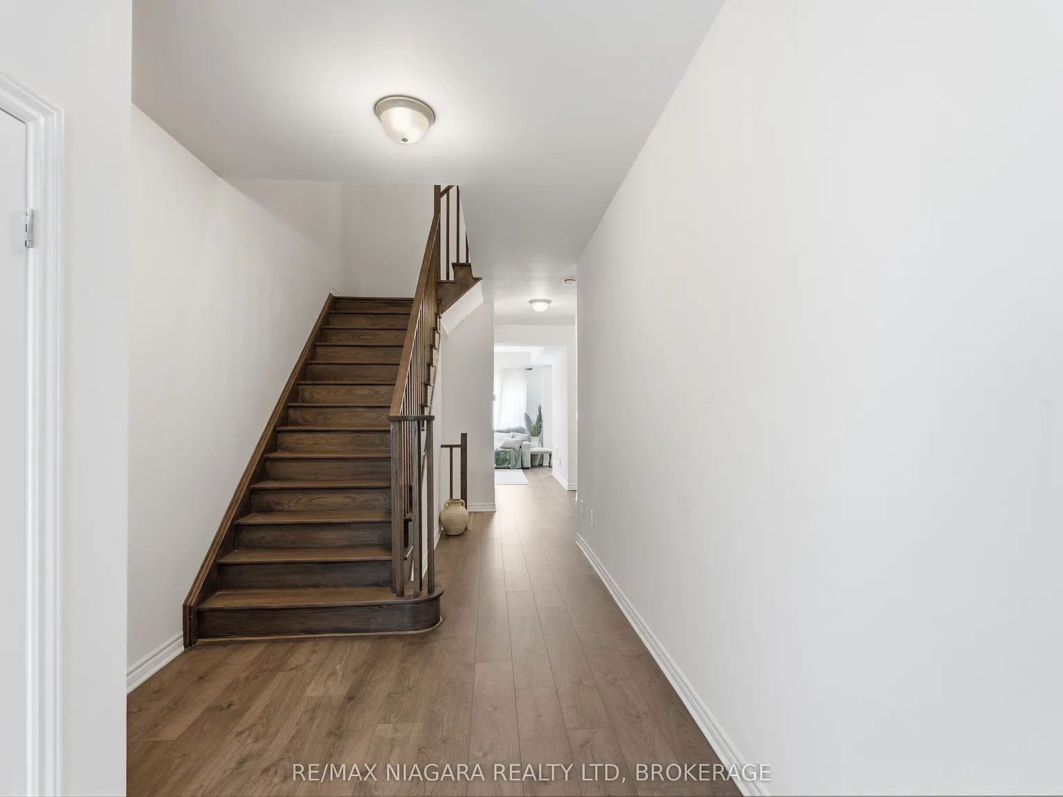 3 bed, $2,500 — Photo 4