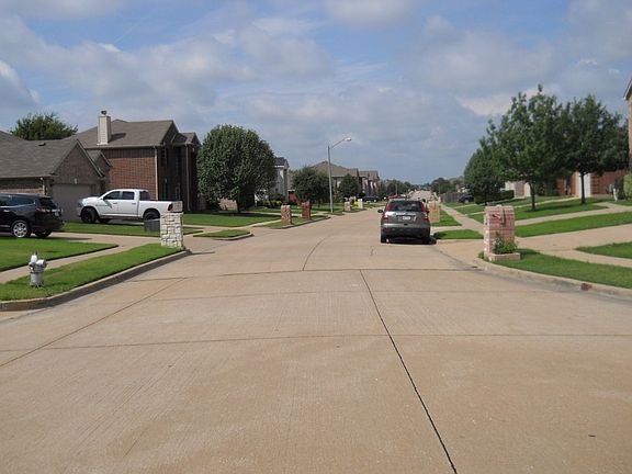5th image of 2319 Hillgrove Ct