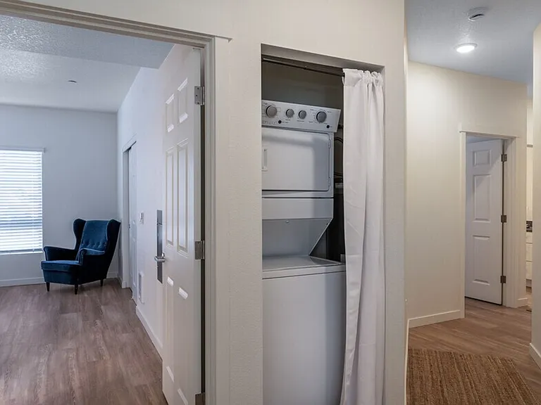 22025 NE HALSEY ST. — Photo 48