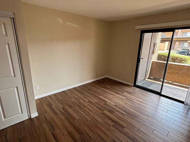 3601 W Tierra Buena Ln #Phoenix 85053 — Photo 9
