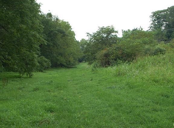 2nd image of Richmond Road Lower Mount Bethel Twp
