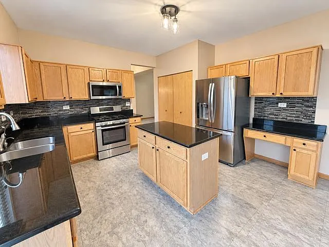 24053 Nightingale Ct — Photo 2