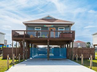 425 Seabean St, Surfside Beach, TX 77541
