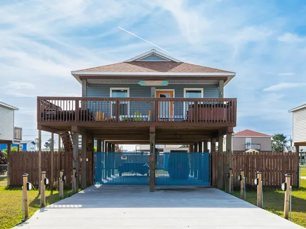425 Seabean St, Surfside Beach, TX 77541