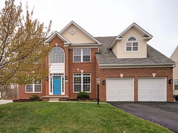 2nd image of 216 Oak Valley Dr