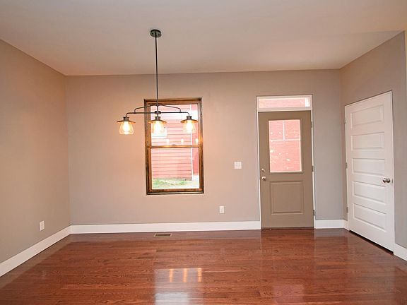 5th image of 1722 Hanfield St