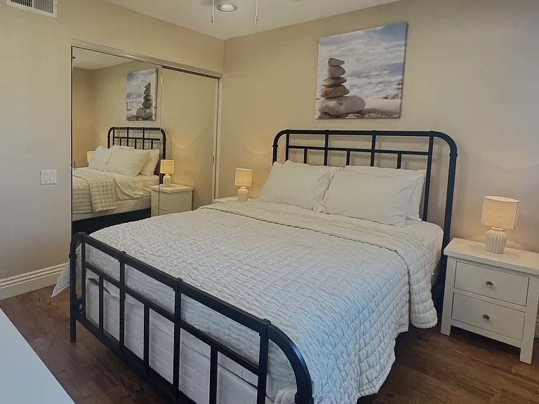 2nd Bedroom; Queen Bed