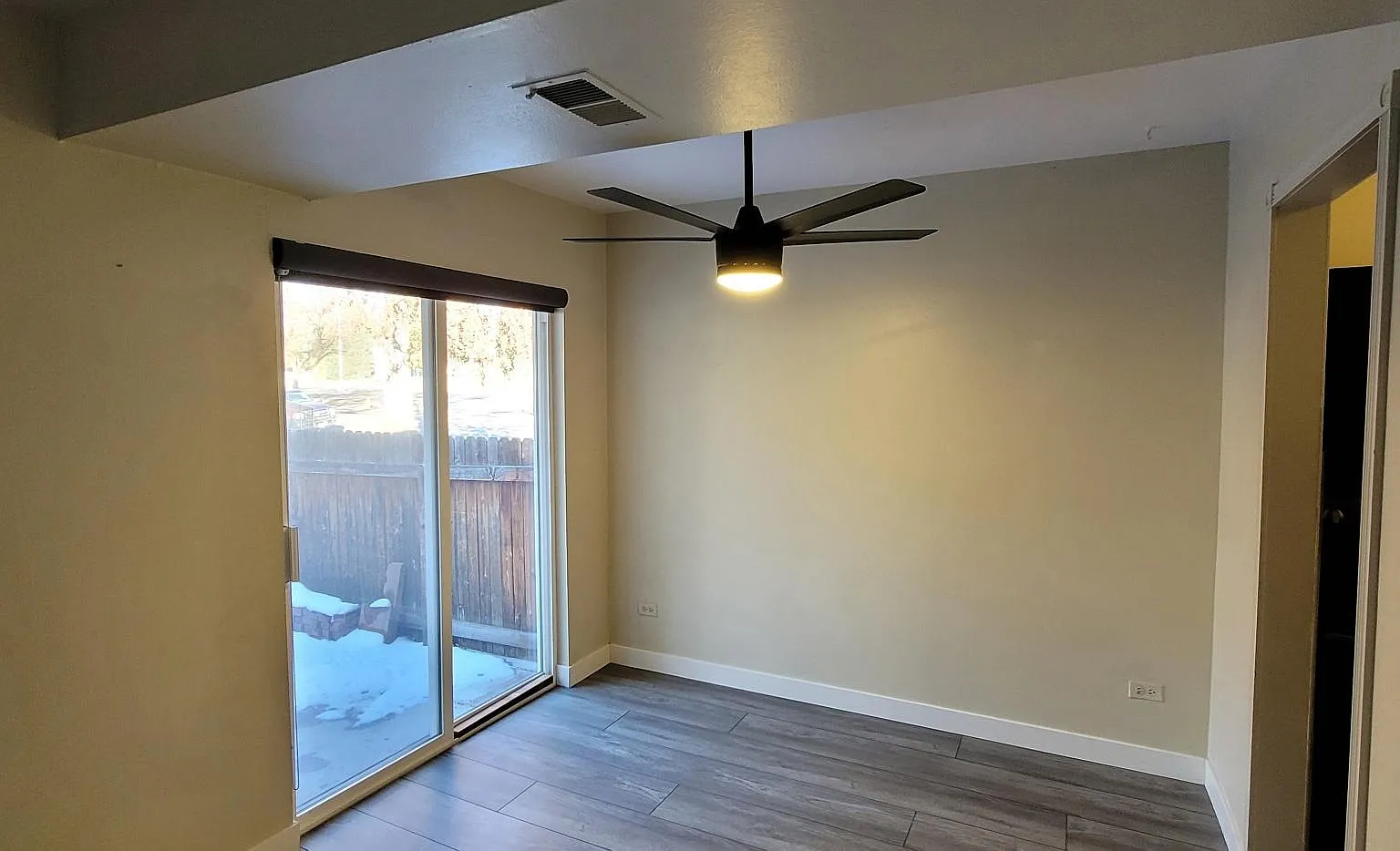 2 bed, 1056 sqft, $2,200 — Photo 4