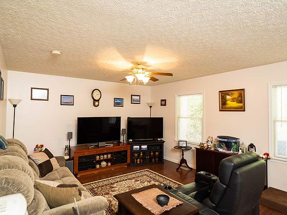 4th image of 5346 Trevino Dr