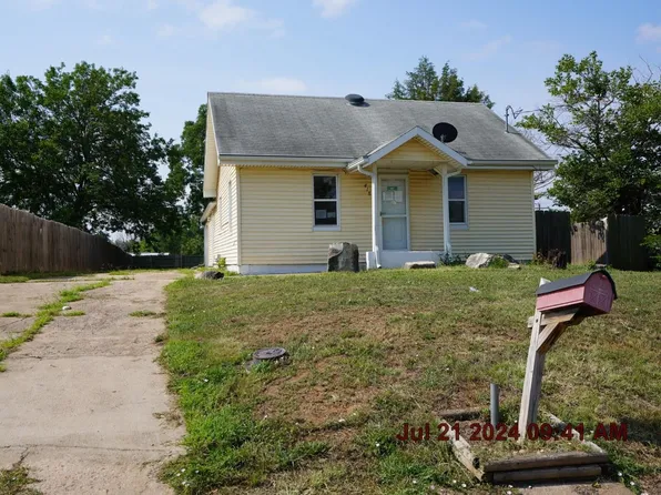 418 W Kansas St, Wellington, KS 67152