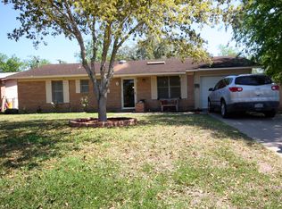 1002 E Anderson St, Beeville, TX 78102