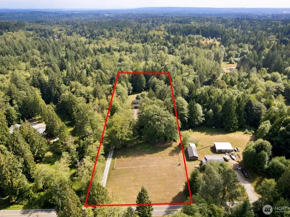 102 300th Street NW, Stanwood, WA 98292