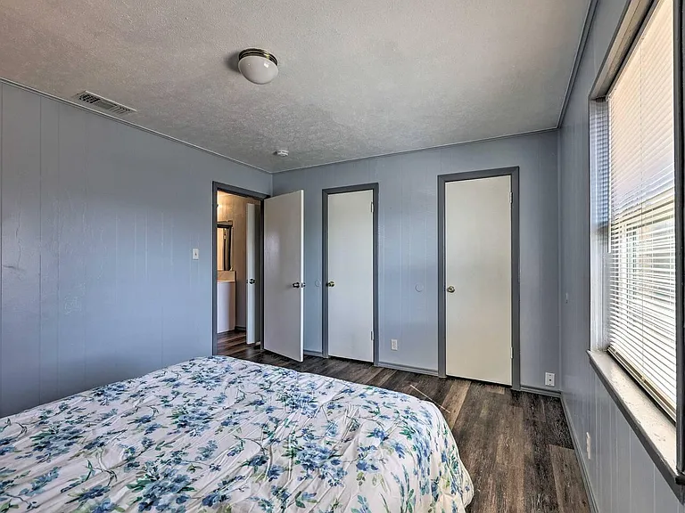 301 Thomas St #2 — Photo 11