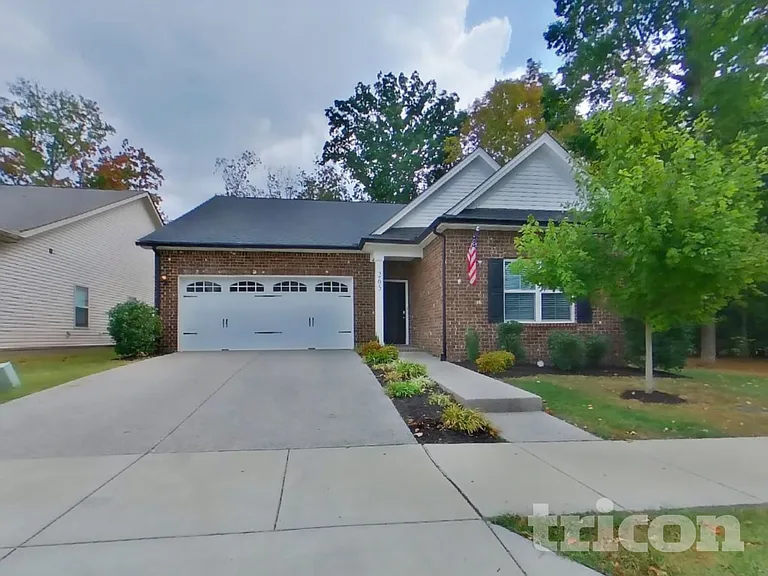 265 Bexley Way — Photo 1