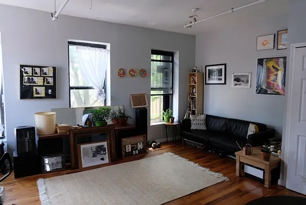 Rented by Fifth & Forever LLC | media 19