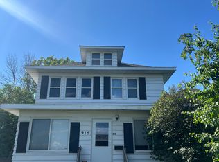 915 W 3rd St #1, Duluth, MN 55806