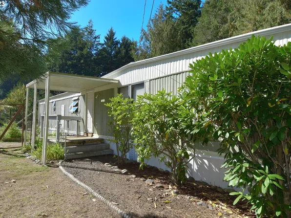 71290 Clifton Rd, North Bend, OR 97459