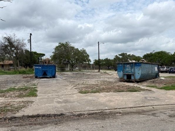 801 Hamilton St, Sinton, TX 78387