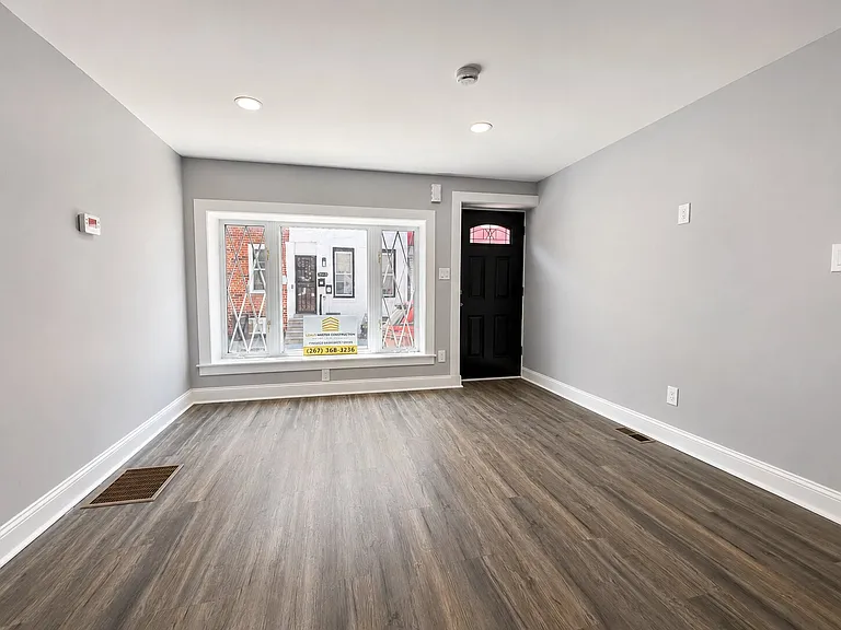 2353 Wilder St — Photo 2