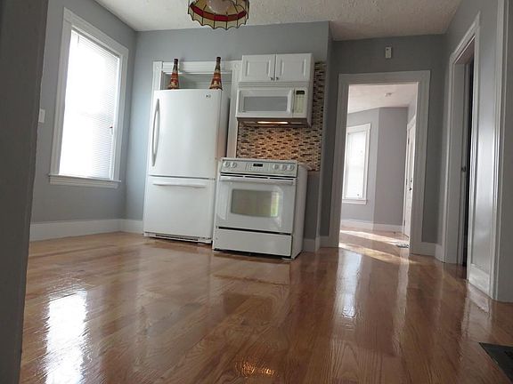 5th image of 15 Eutaw Ave #1