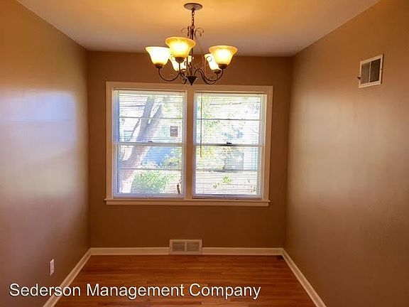 3rd image of 5737 Dearborn St
