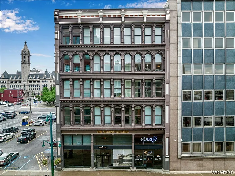 251 Main St #404 — Photo 1