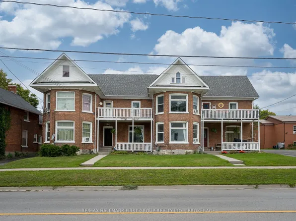 49/51 Bridge St W, Greater Napanee, ON K7R 2C2