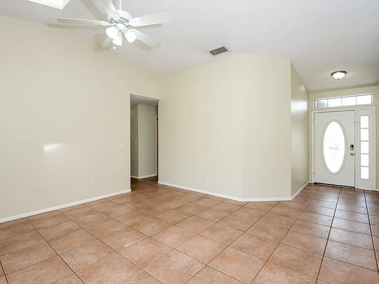 2640 Rolling Broak Dr — Photo 4