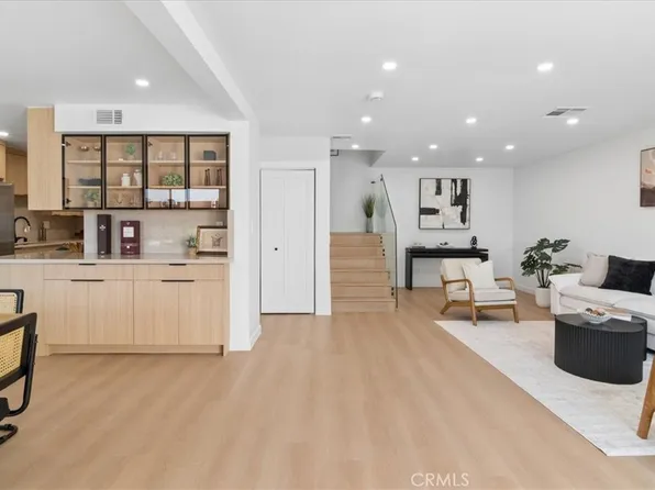 10234 Variel Ave Unit 12, Chatsworth, CA 91311