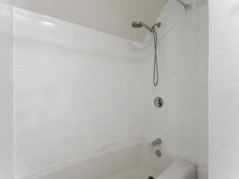 133 Ontario St #3 — Photo 11