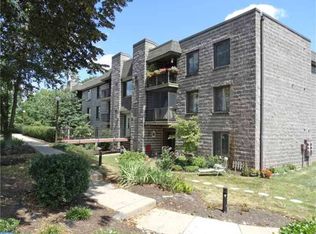 301 E Village Rd, Holland, PA 18966