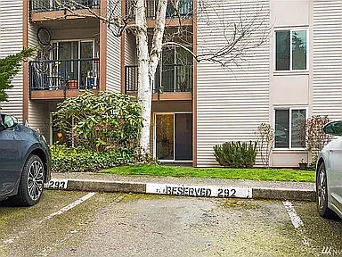 1 bed, 684 sqft, $1,680 — Photo 2