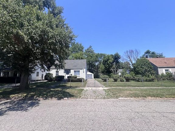 2nd image of 714 Crawford St