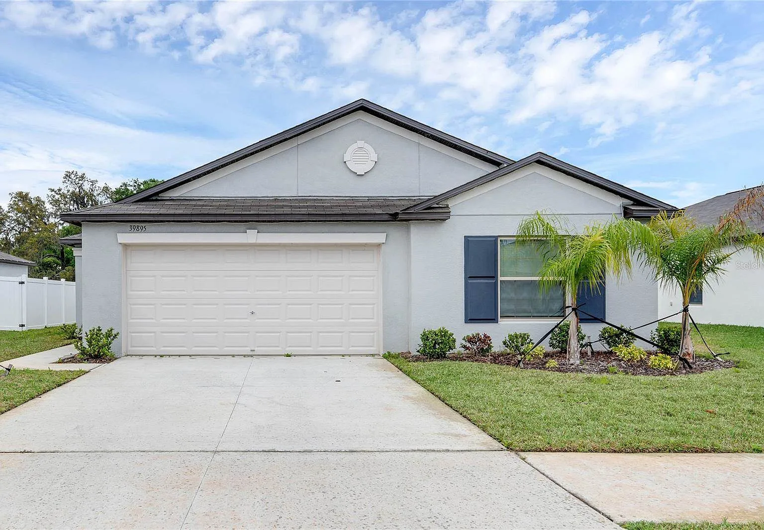 4 bed, 1810 sqft, $2,350 — Photo 1