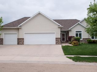 2217 Neptune Pl SW, Rochester, MN 55902