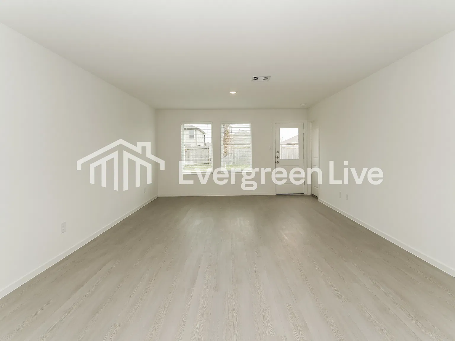3 bed, 2.0 bath, 1409 sqft, $1,595 — Photo 2