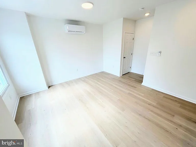 5031 W Girard Ave #2 — Photo 12