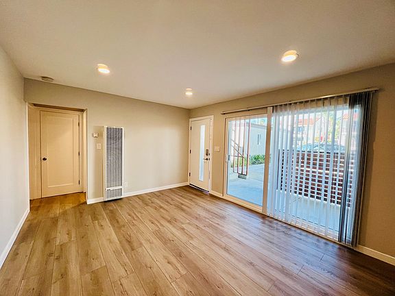 3rd image of 309 Bonair St