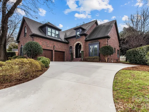 7618 Vistaview Dr, Cornelius, NC 28031