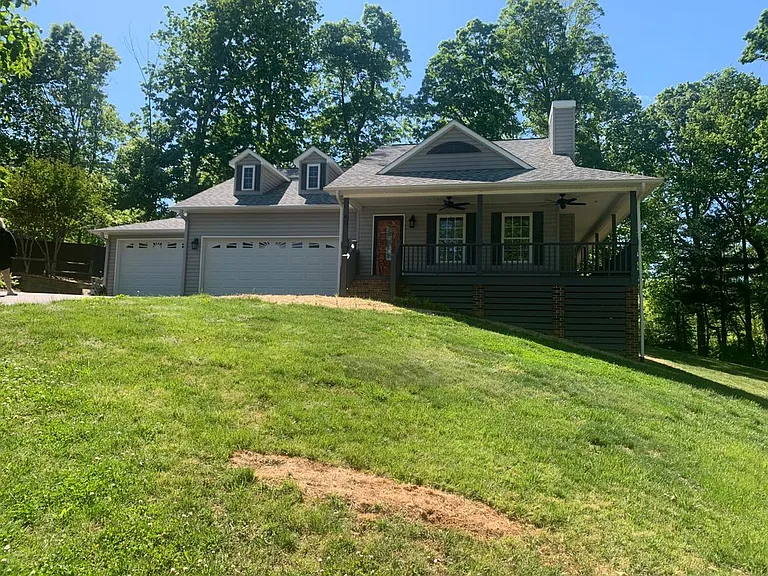 40 Brierfield Dr — Photo 1