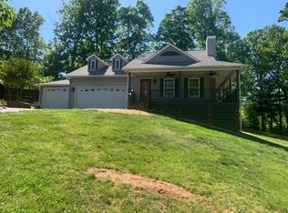 40 Brierfield Dr, Candler, NC 28715