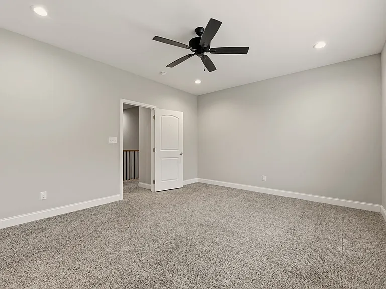 9924 Winding Hill Ln — Photo 23