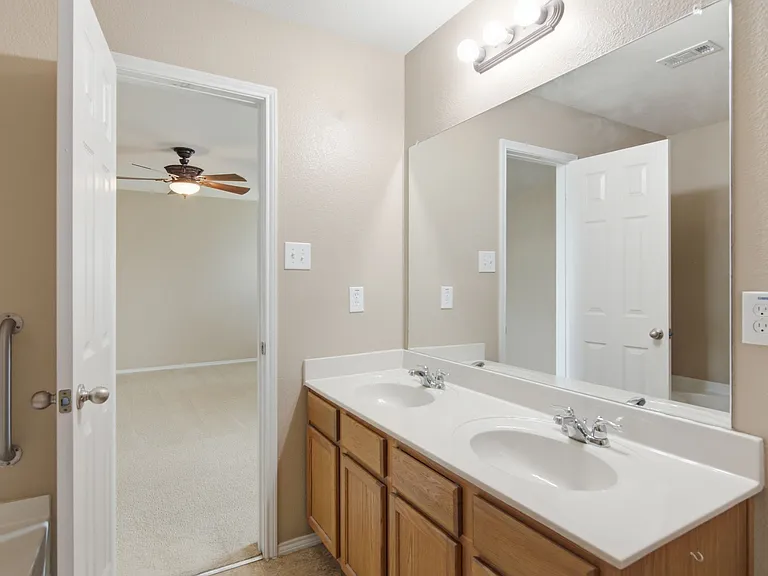 12720 Foxpaw Trl — Photo 21