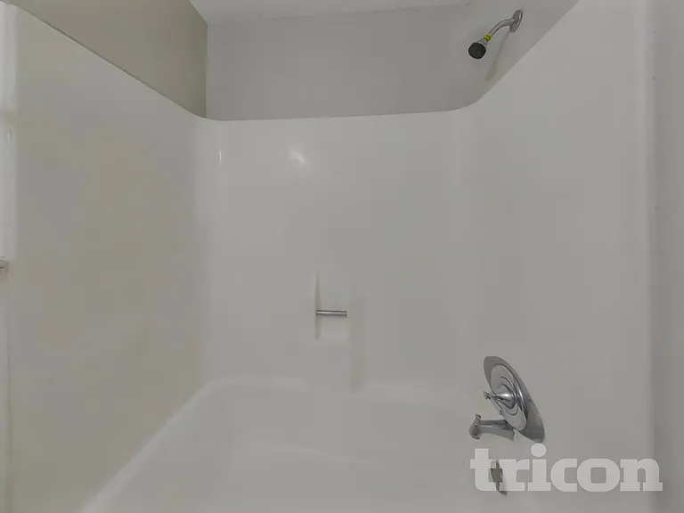 623 Walston Ln — Photo 19